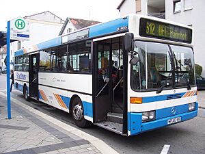 Archivo:Mercedes-Benz O 405 Viernheim 100 2269