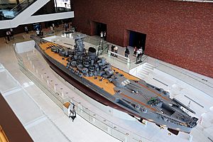 Archivo:Model battle-ship yamato