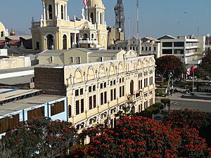 Archivo:PALACIO MUNICIPAL DE CHICLAYO