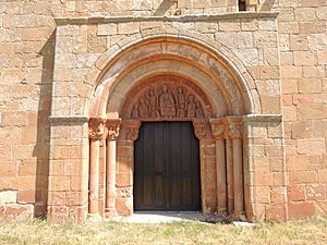 Archivo:Portada de la iglesia de San Juan Bautista de Tozalmoro
