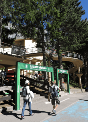Archivo:Teleférico de Fuente Dé estación base