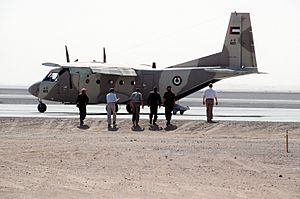 Archivo:UAE C-212