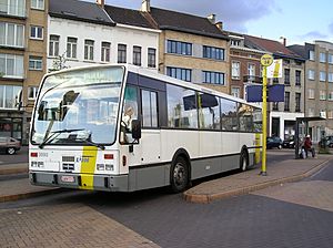 Archivo:Van Hool bus Mechelen1