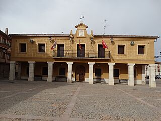 01 Fuentepelayo Ayuntamiento Ni.jpg