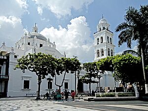 Archivo:5601-Catedral de Nuestra Señora de la Asunción-Veracruz, Veracruz, México-Enrique Carpio Fotógrafo-EDSC07115