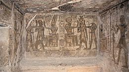 Archivo:Abu Simbel, Ramesses Temple, chamber decoration, Egypt, Oct 2004