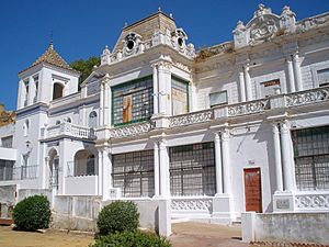 Archivo:Alcalá de Guadaíra - Villa San José, Escuela Oficial de Idiomas 09