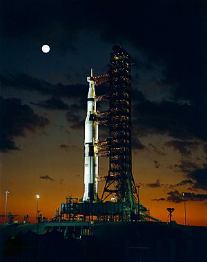 Archivo:Apollo 4 Saturn V, s67-50531