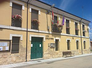 Archivo:Ayuntamiento de La Vid de Ojeda