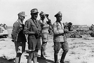 Archivo:Bundesarchiv Bild 146-2002-010-05A, Nordafrika, Rommel bei El Alamein