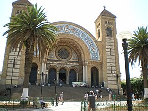 Archivo:Cathédrale Oran