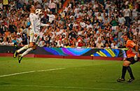 Archivo:Contrôle de Cristiano Ronaldo