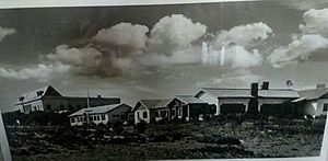 Archivo:Foto antigua de la Hostería el anexo y el Hotel Bulevar Atlántico