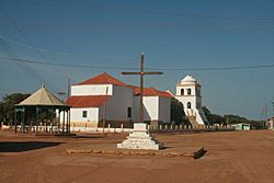 Iglesia de Casigua, con cruz.jpg