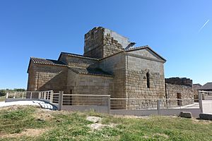 Archivo:Iglesia de Santa María de Melque 02