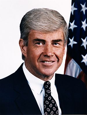 Archivo:Jack Kemp official portrait