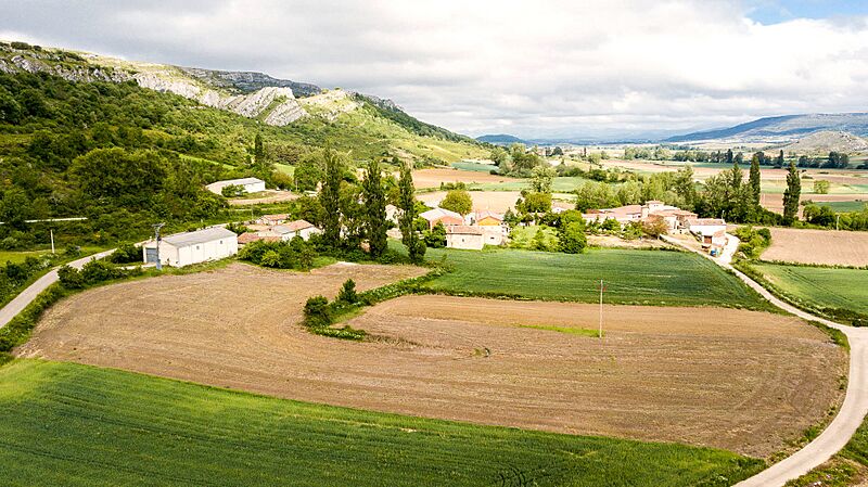 M-vista-aerea-barriolucio-la-riba-de-valdelucio-junio-2024-