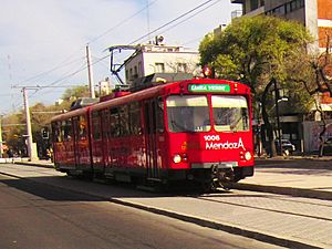 Archivo:Metrotranvía Mendoza.