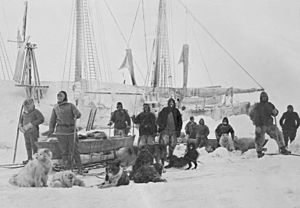 Archivo:Nansen Johansen depart 14 March 1895