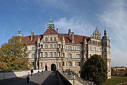 Schloss Güstrow - Ansicht vom Torhaus aus (02-2).jpg