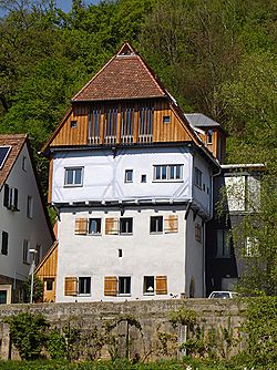 Archivo:Schwaebisch Hall towerhouse