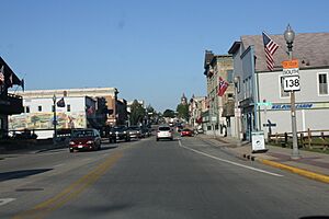 Archivo:StoughtonWisconsinDowntownUS51