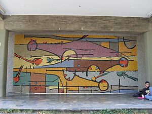 Archivo:UCV 2015-021 Oswaldo Vigas 1954, Un elemento - personaje triple