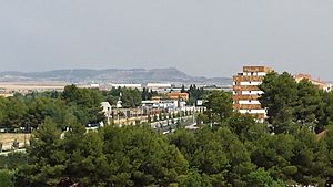 Archivo:Vista de Chinchilla de Montearagón desde Albacete. Barrio Facultad de Medicina. Albacete