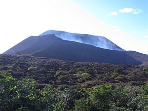Archivo:Volcán Telica