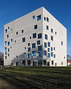 Archivo:Zollverein School of Management and Design 3116754