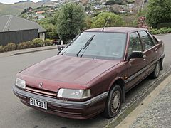 1991-92 Renault 21 TXE Saloon (8623190595)