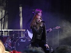Archivo:2021 Shaky Knees - Suki Waterhouse (8)