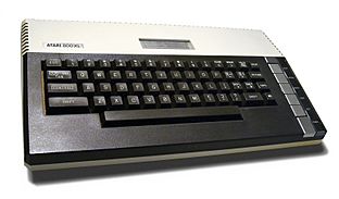 Archivo:Atari 800XL Plain White