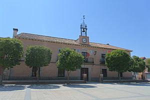 Archivo:Ayuntamiento de Domingo Pérez 01