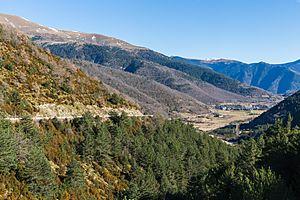 Archivo:Barranco del Monte, Linás de Broto, Huesca, España, 2015-01-07, DD 02