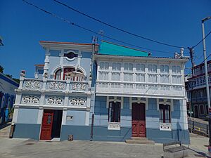 Archivo:Casa modernista en Redes (A Coruña)