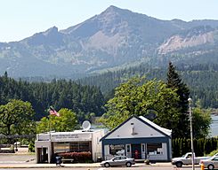 Cascade Locks Oregon post office.jpg