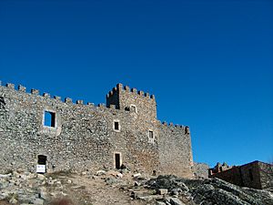 Archivo:Castillo de Montanchez