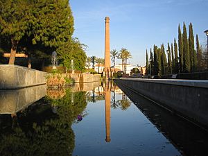 Archivo:Chimenea,Alcalá de Guadaira2-Sevilla