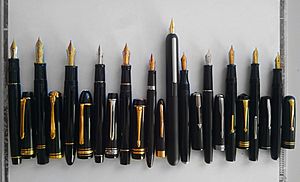 Archivo:Different fountain pens