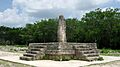 Estela en Dzibilchaltún, Yucatán