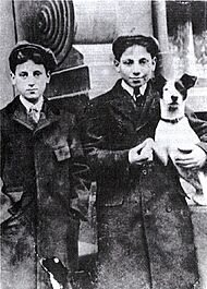 Archivo:Groucho und harpo