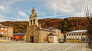 Archivo:Iglesia de San Miguel Arcangal en Matarrosa del Sil