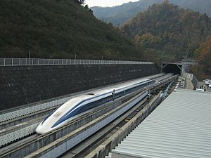 Archivo:JR-Maglev-MLX01-2