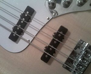 Archivo:Jazz Bass pickups