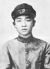 Archivo:Kim Il-sung in 1927