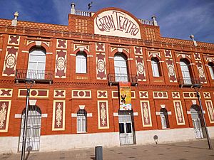 Archivo:Manzanares - Gran Teatro 1
