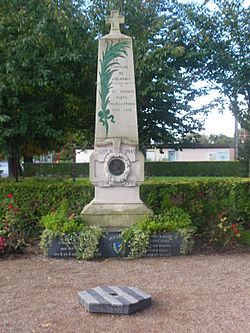Monument aux morts de Violaines.JPG