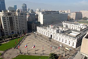 Archivo:Palacio de la Moneda desde el aire