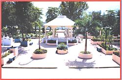 Parque Central del municipio San Antonio de Guerra.jpg
